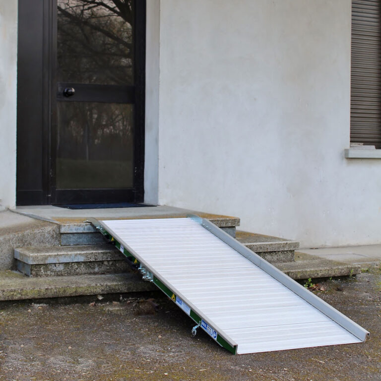 Rampa disabili mobile a ponte • Officina e Sanitaria Barbieri Romeo snc