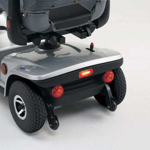 scooter elettrico leo retro
